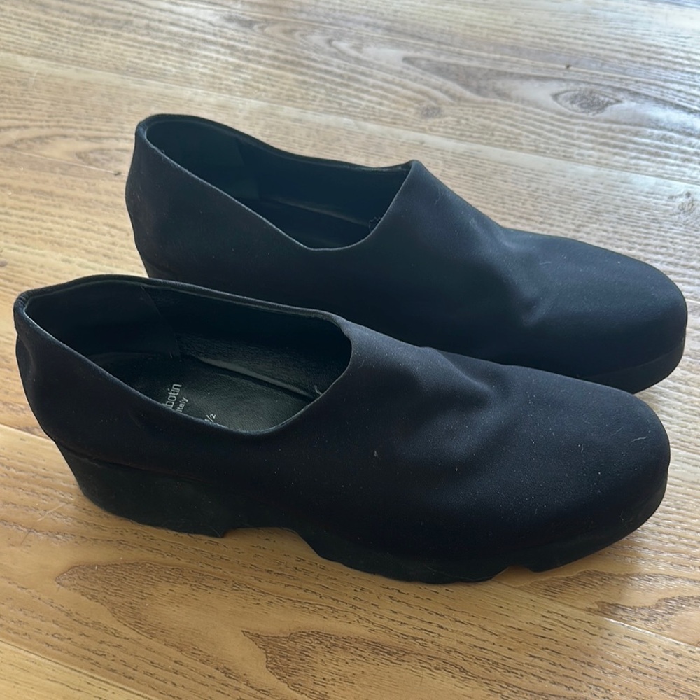 Thierry Rabotin Black Flats Seamless Dream Slip-Ons Fabric
